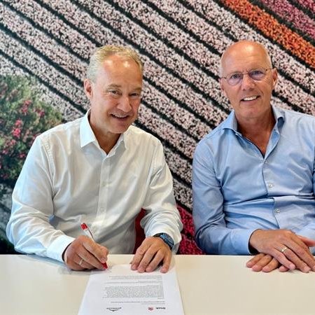 20260706 Ondertekening Stek en Stichting Present (2)