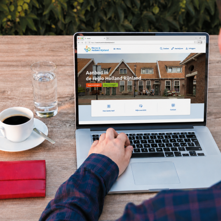 Huren in Holland Rijnland_gebruiker met laptop