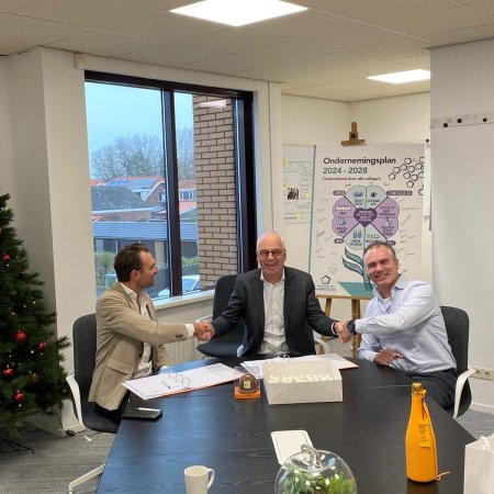 Ondertekening De Woudse Juffen -1