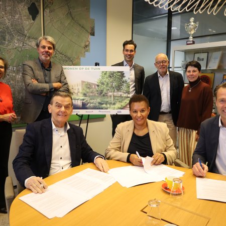 ondertekening onder vermelding van studio alphen