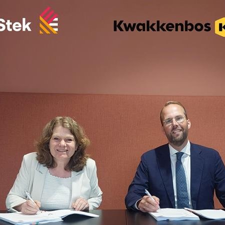 Ondertekening overeenkomst Kwakkenbos  (1)