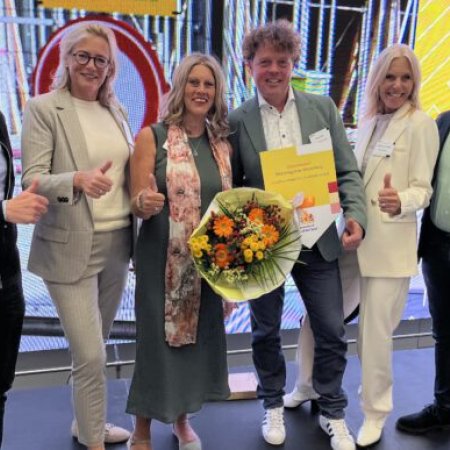 Uitreiking-Bet-Won-Prijs-2025-foto-4-team-Weteringplein-620x387